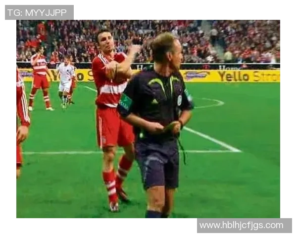 足球明星进球后激情庆祝的经典动作解析与精彩瞬间回顾